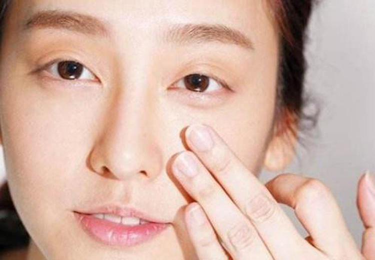 粉底和遮瑕顺序,隔离防晒遮瑕粉底顺序