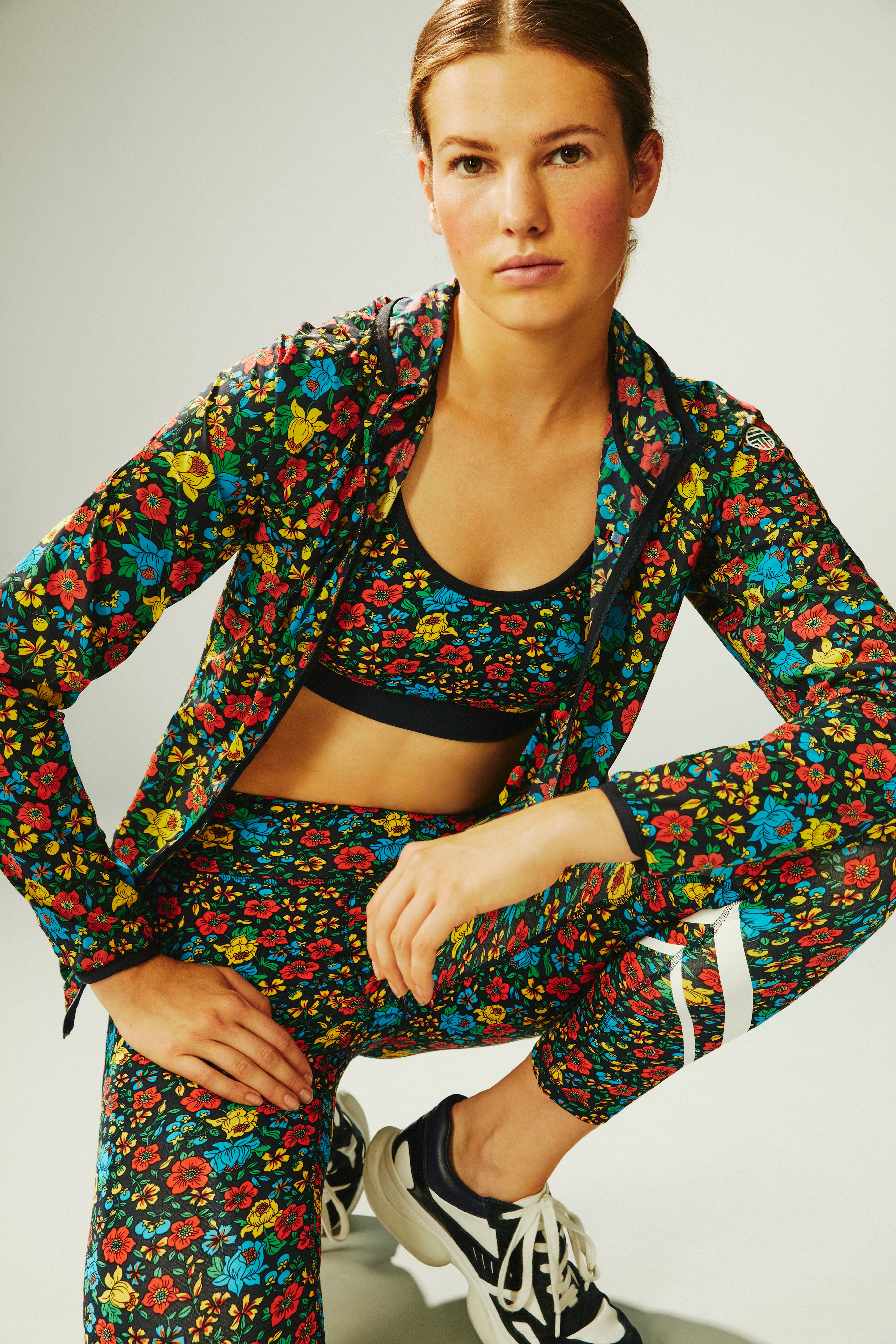 torysport什么档次,torysport2021秋冬系列连帽羽绒服