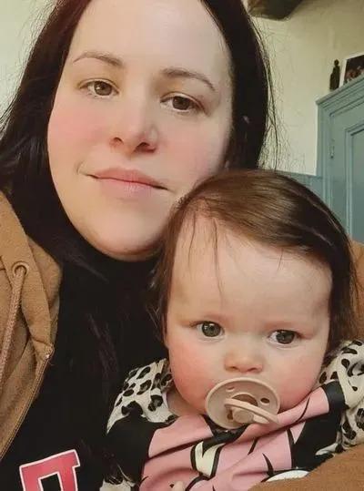 人工授精太贵,英国女子购买针筒看视频自学DIY,居然一次成功了