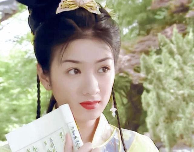 盘点那些甜美风的编发造型,创意编发造型不易散了解一下