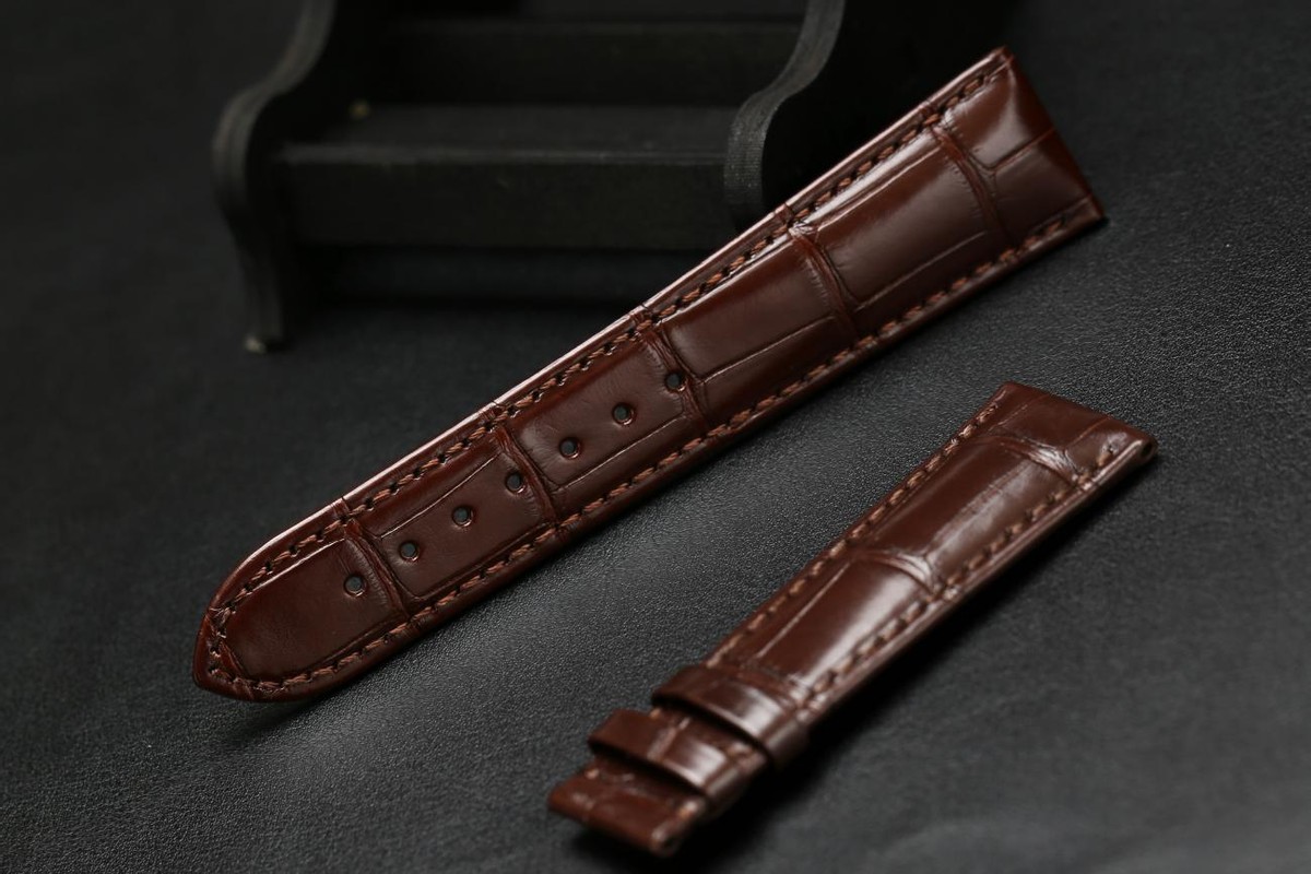 手表是钢带好还是橡胶表带好,手表戴皮表带好还是钢表带好