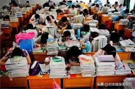 高中引体向上现状,初中引体向上全军覆没图片