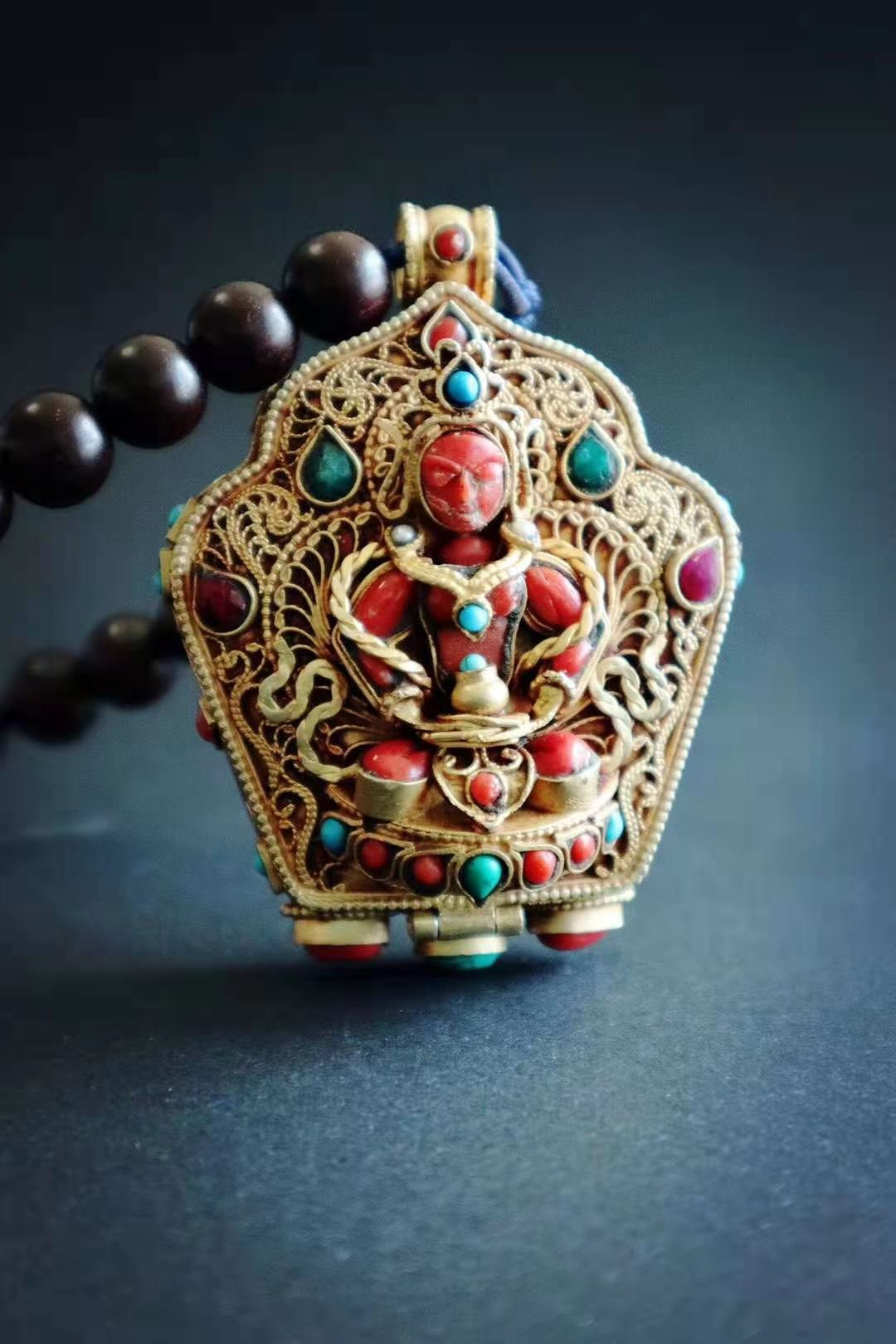 珠宝首饰盒不可或缺的一款,珠宝盒可以干嘛