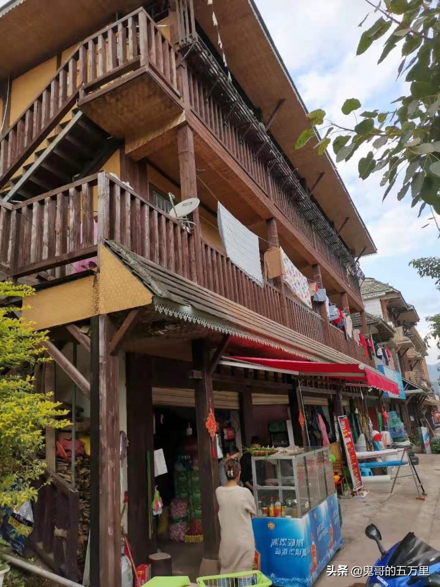 鬼哥的五万里D108骑记：给回族商人点赞（曼腊乡-整董镇）