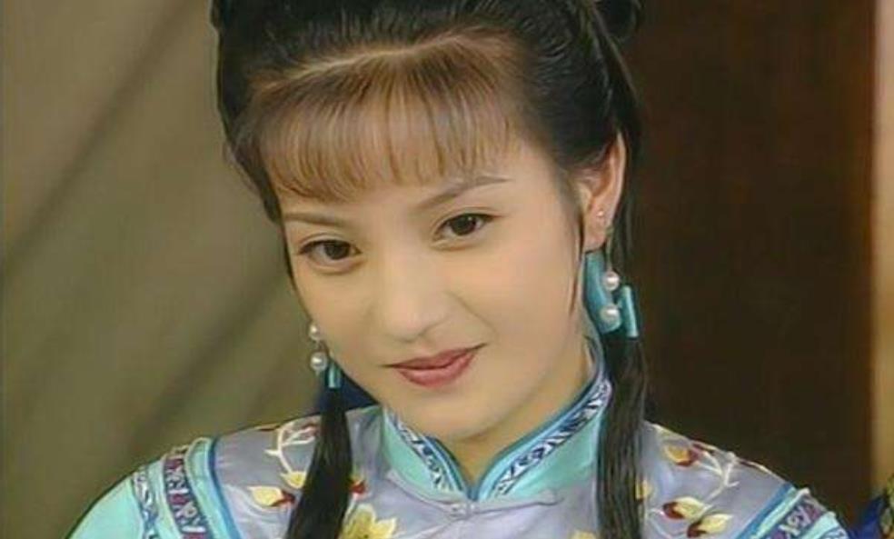 单眼皮、龅牙、厚嘴唇，这些缺陷美才是娱乐圈该有的百媚千红