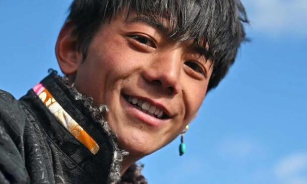 丁真联合国演讲在哪里演讲的,丁真联合国演讲前看演讲稿