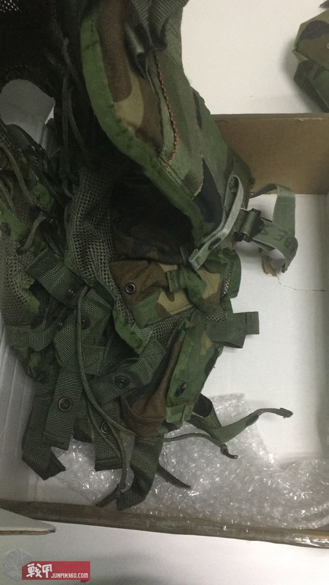 隔太平洋挂eBay军品*子骗**卖家:C.A.Monroe