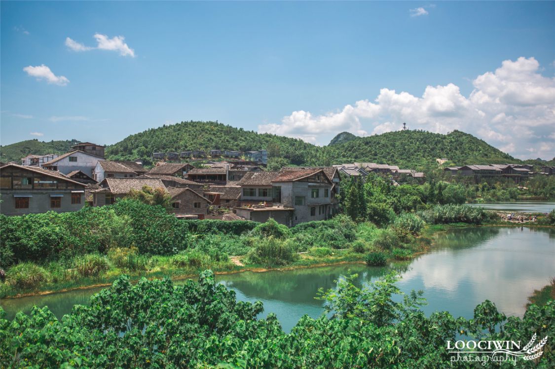贵州除了千户苗寨还有其他玩的吗,贵州千户苗寨外的古镇