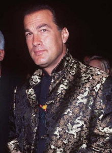 潜龙轰天电影解说,潜龙轰天解说