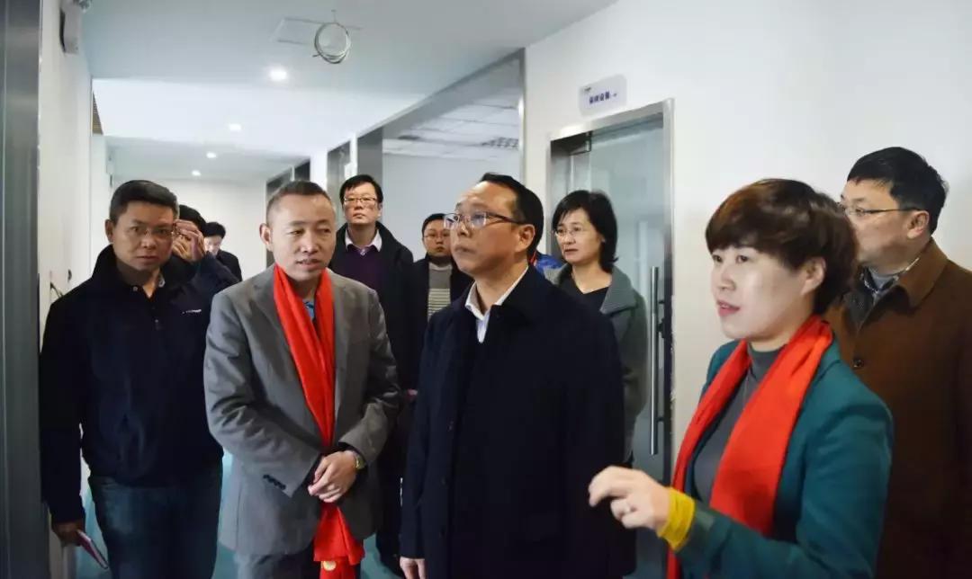 刘德辉讲话视频,刘德华在两会上的建议