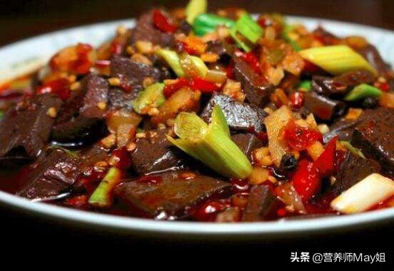 孩子为什么皮肤会变黑,皮肤为啥会黑