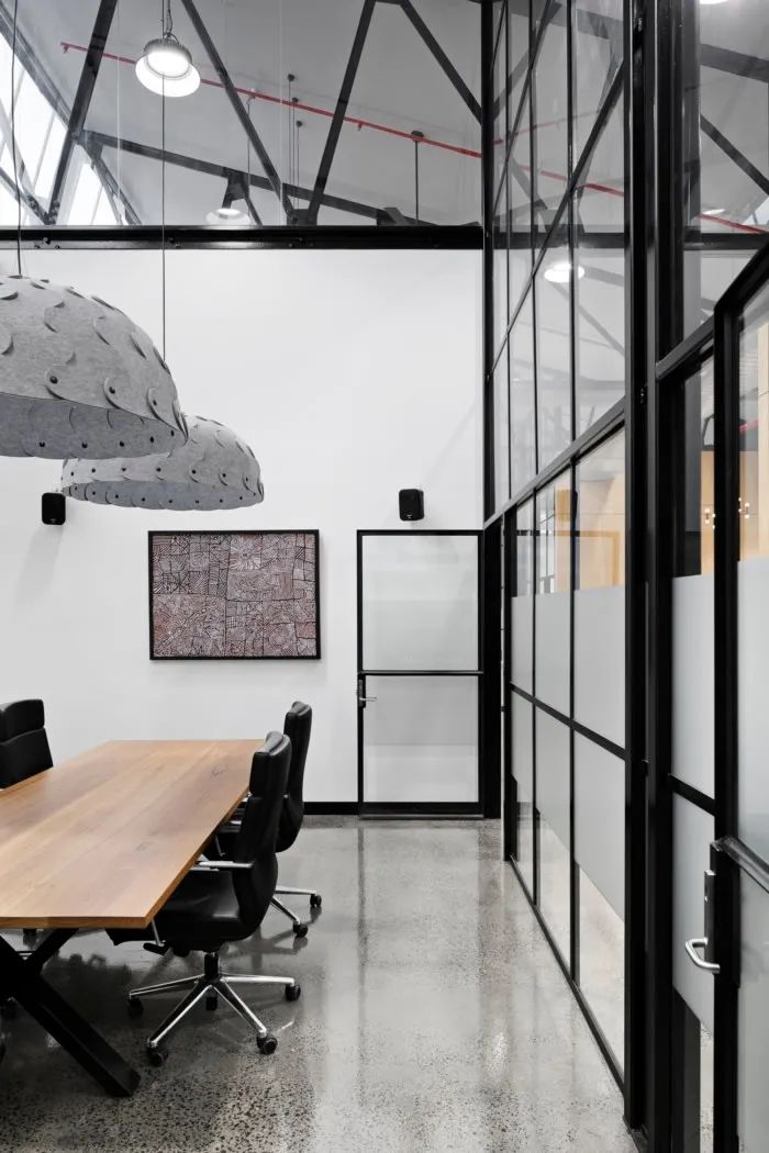 个性化高端办公空间设计200平方米,新型商业办公空间设计表现方法