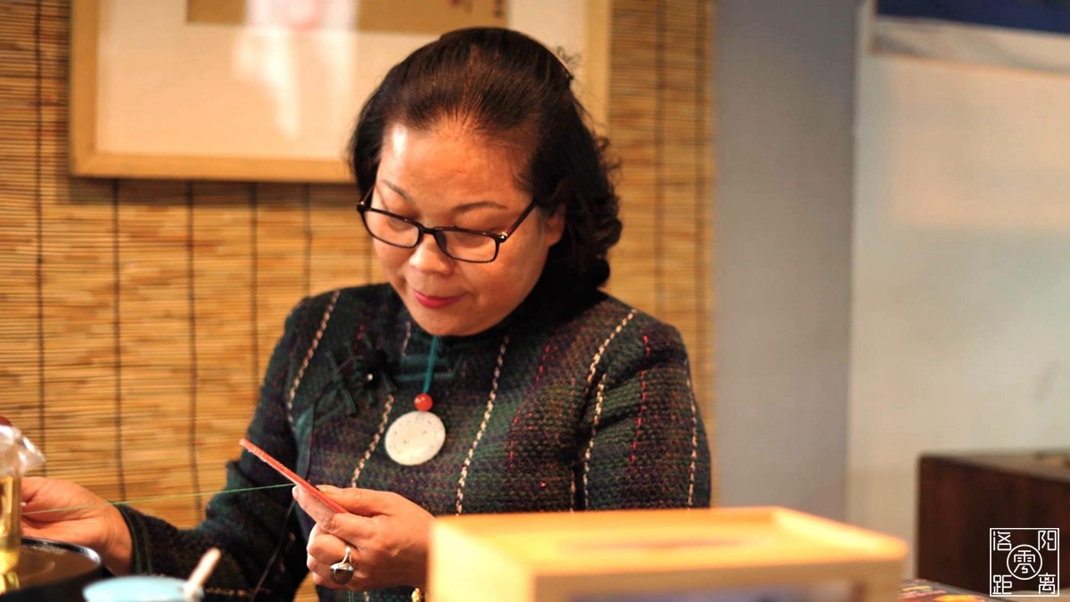 从学徒到非遗技艺传承人,刺绣传承人的刺绣过程