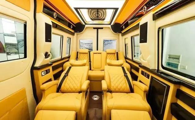 奔驰斯宾特商务车柴油四驱黄牌,奔驰斯宾特商务车9座客车蓝牌