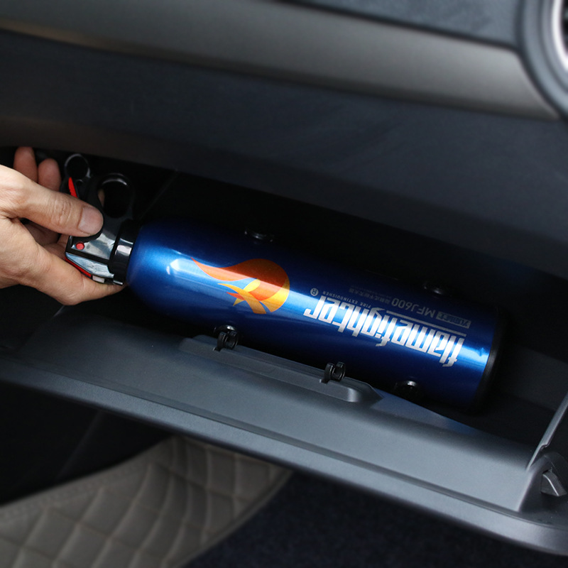 越来越多人都决定拆掉脚踏板,然后装这个性工具,特别显高档