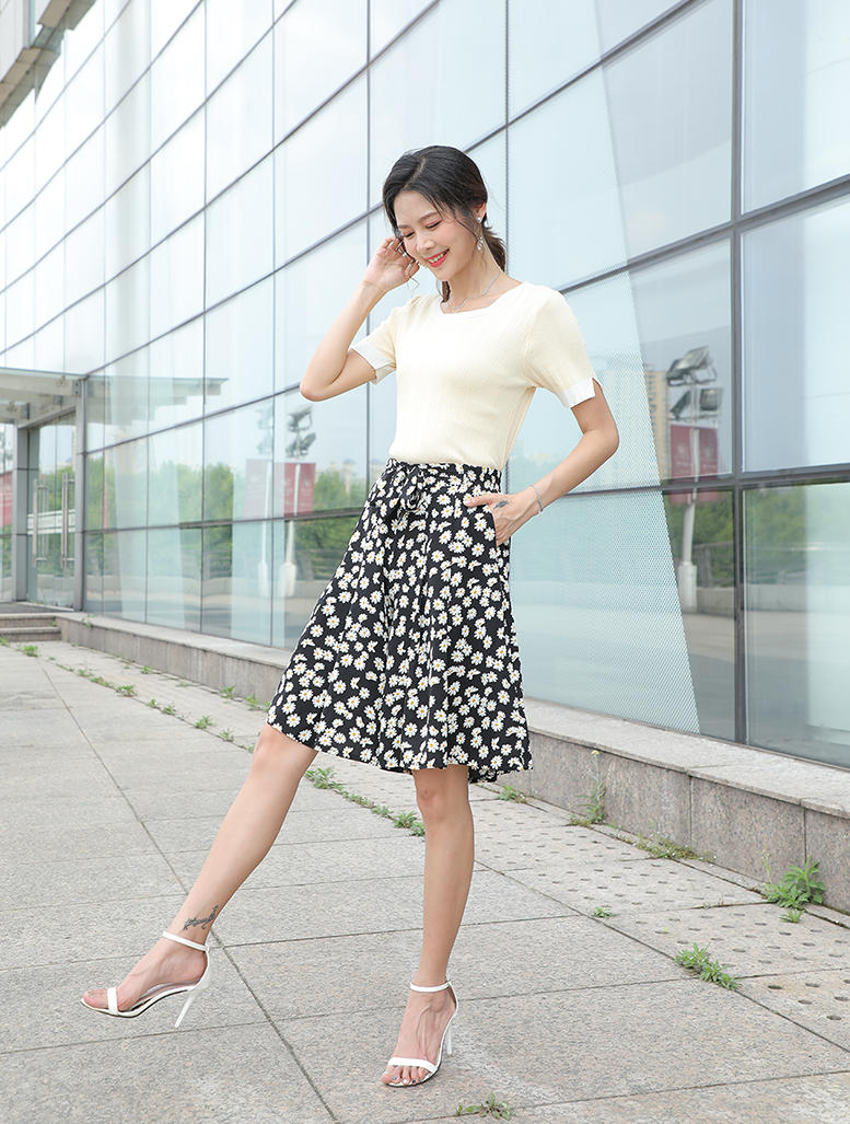 夏季新款小雏菊碎花裙裤,小雏菊背带裙裤