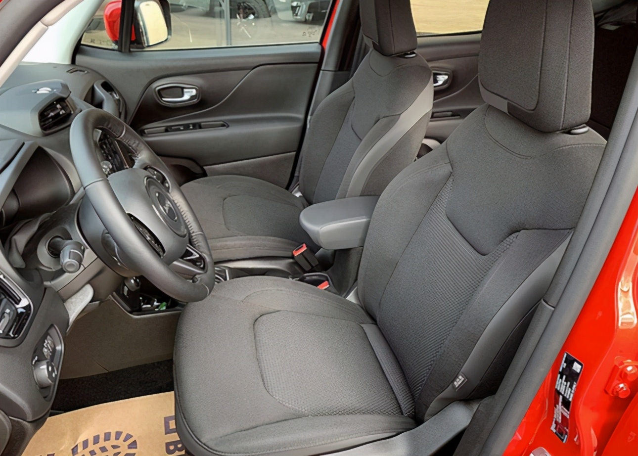 jeep自由侠吉姆尼,吉姆尼和jeep自由侠哪个好