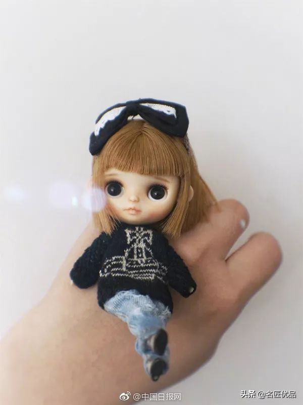 怎么用不要的衣服给玩偶做裙子,怎么给小玩偶做好看的小裙子