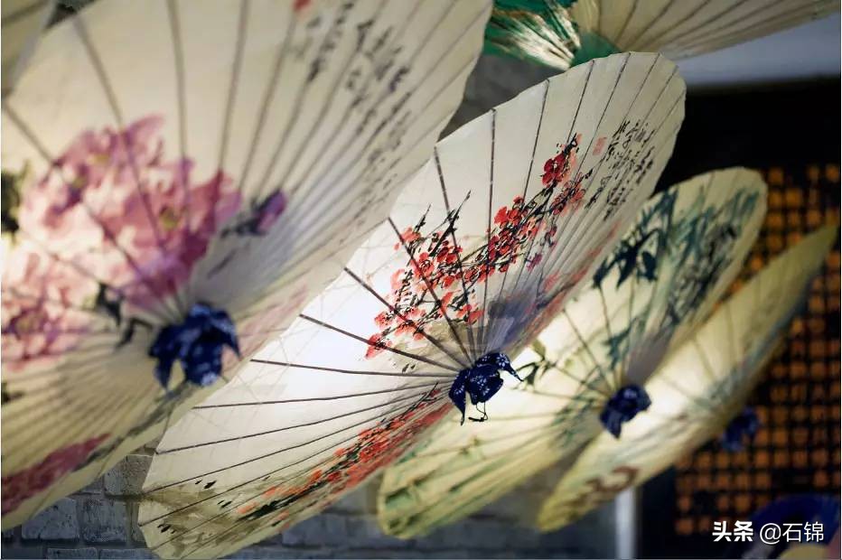 人间情怀最经典十首诗词名句,最触动心灵的10句经典诗词