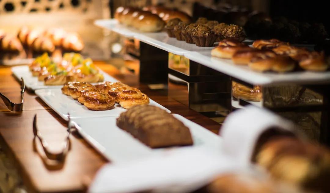 广西阳朔又一顶奢酒店，潺潺流水，久违的隔世风景，美得像一个梦