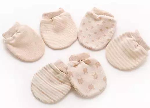 宝宝1岁半还不会走路但发育正常,1岁宝宝还不会走是不是发育迟缓