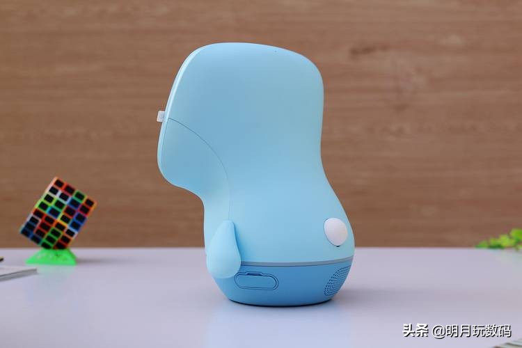 送给孩子更多的陪伴——云知声聪聪AI陪伴教育机器人开箱