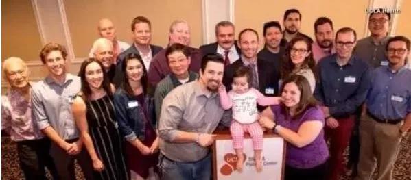 情感23张图片,23张爱与人性的照片