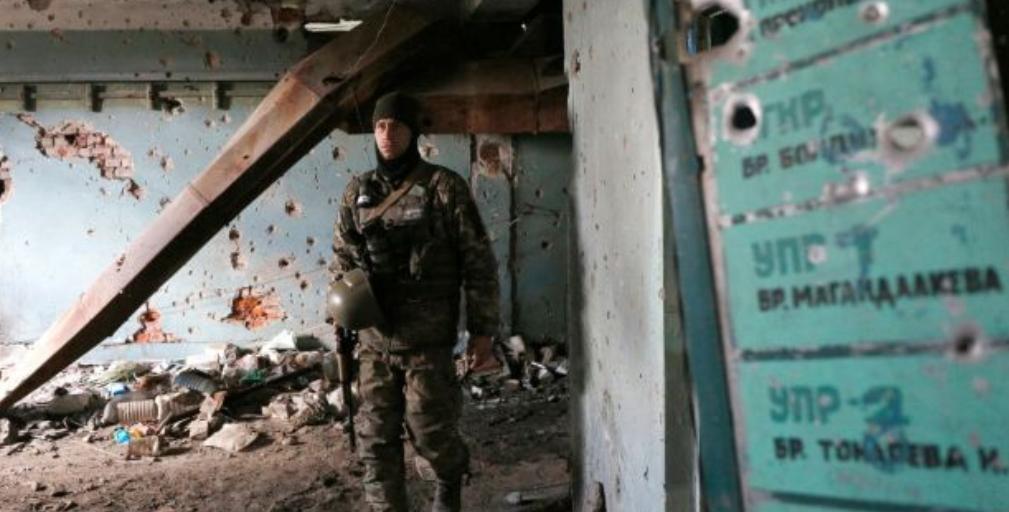 乌克兰重炮开火视频,乌克兰发射炮弹打中俄罗斯战俘营