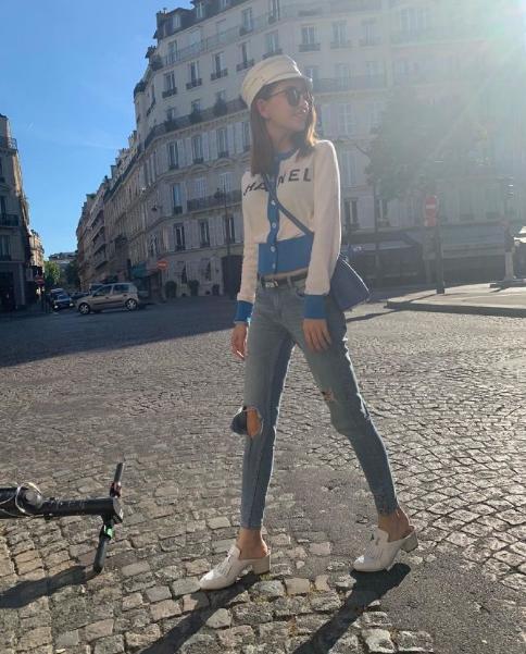 刘亦菲背腰曲线太惊艳,刘亦菲侧面真好看