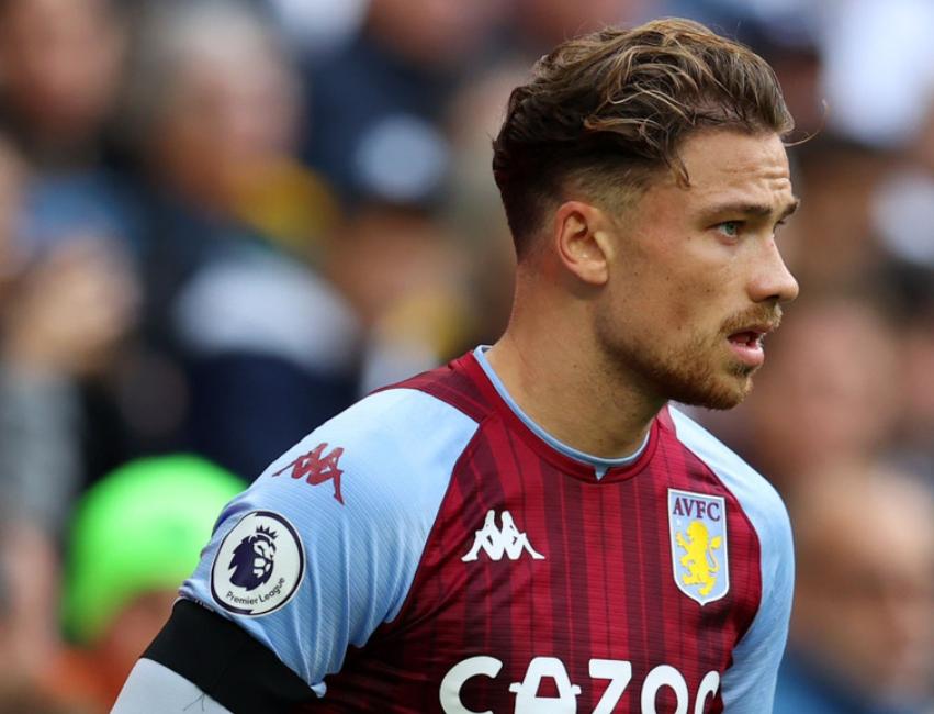 才来维拉一年就成英超前十后卫！卡什疯狂成长