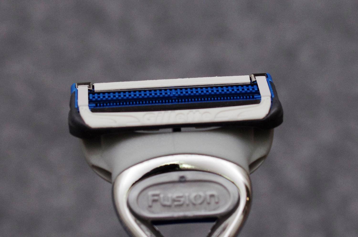 吉列小云刀云感刀片,吉列小云刀刮胡刀好用吗