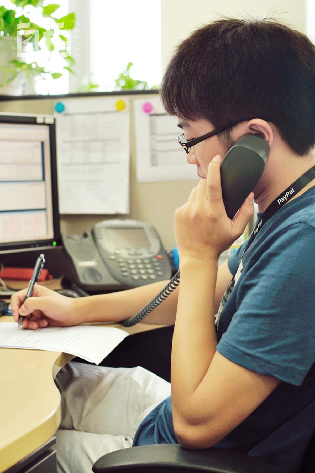 21岁失去两位亲人,21岁少年失去双亲