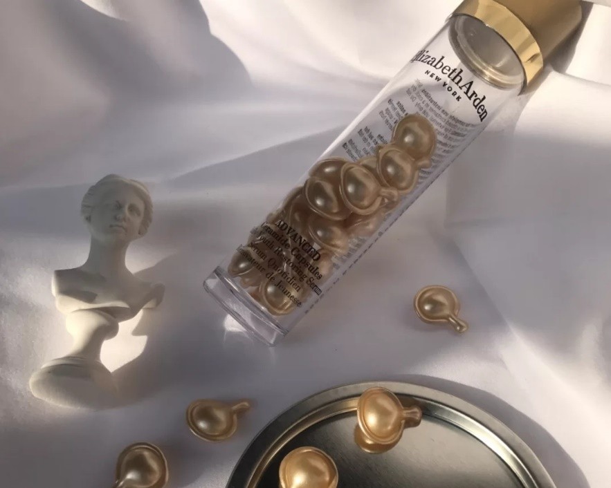 雅诗兰黛精华和雅顿粉胶先用哪个,雅顿和雅诗兰黛精华测评