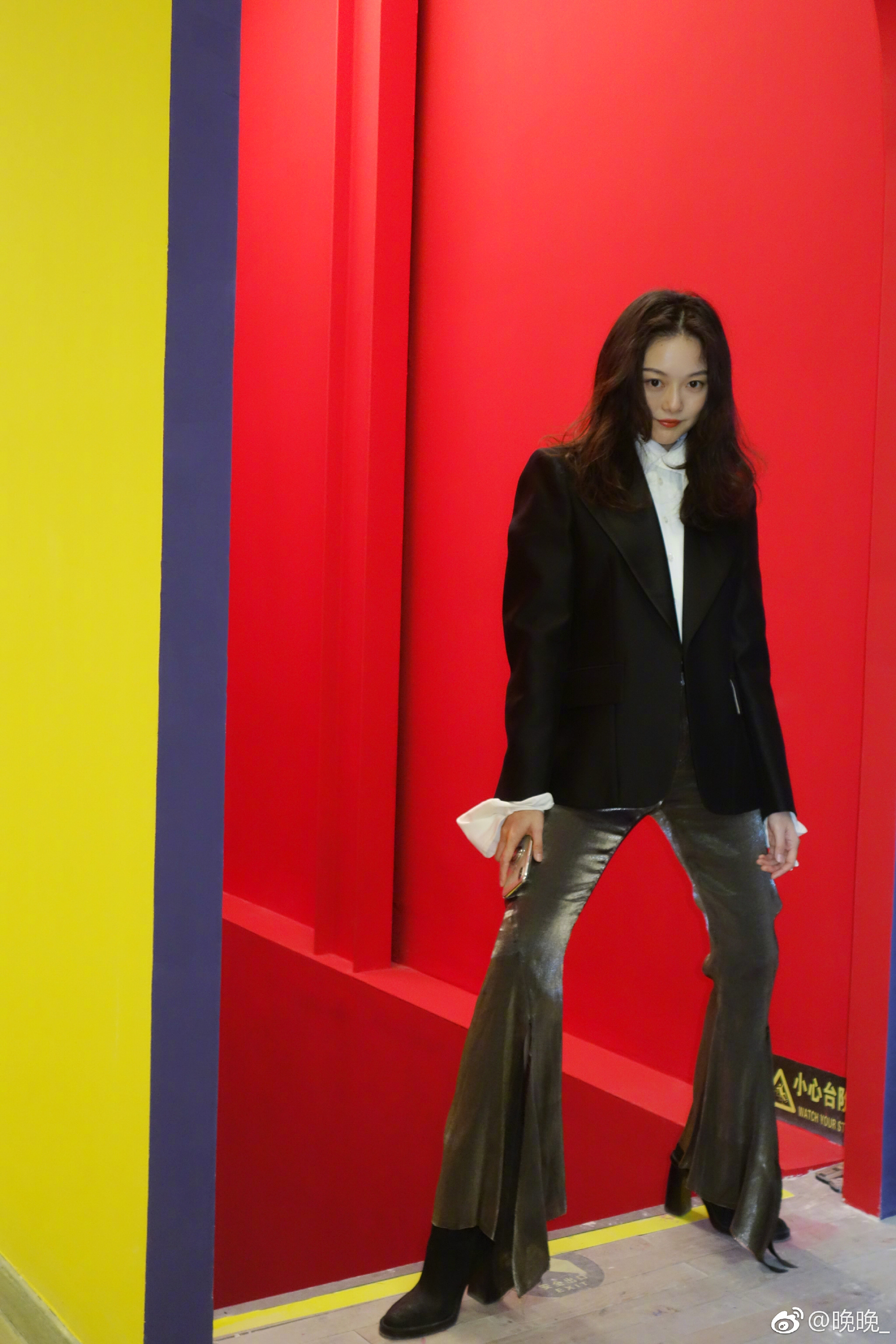 网红鼻祖晚晚和舒淇同框比美赢了？妆容穿搭都有小心机，来抄作业