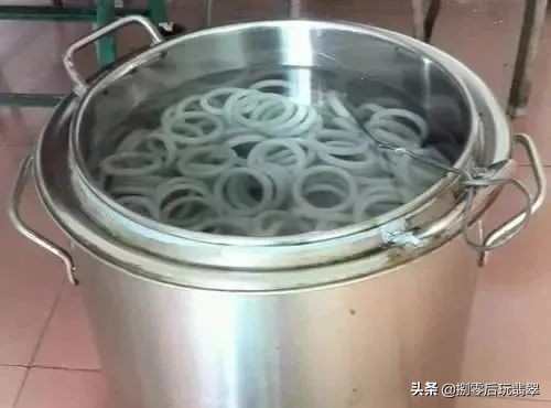 上过蜡的翡翠不能要？​有人拿开水去蜡？不分清这一点伤财又害物