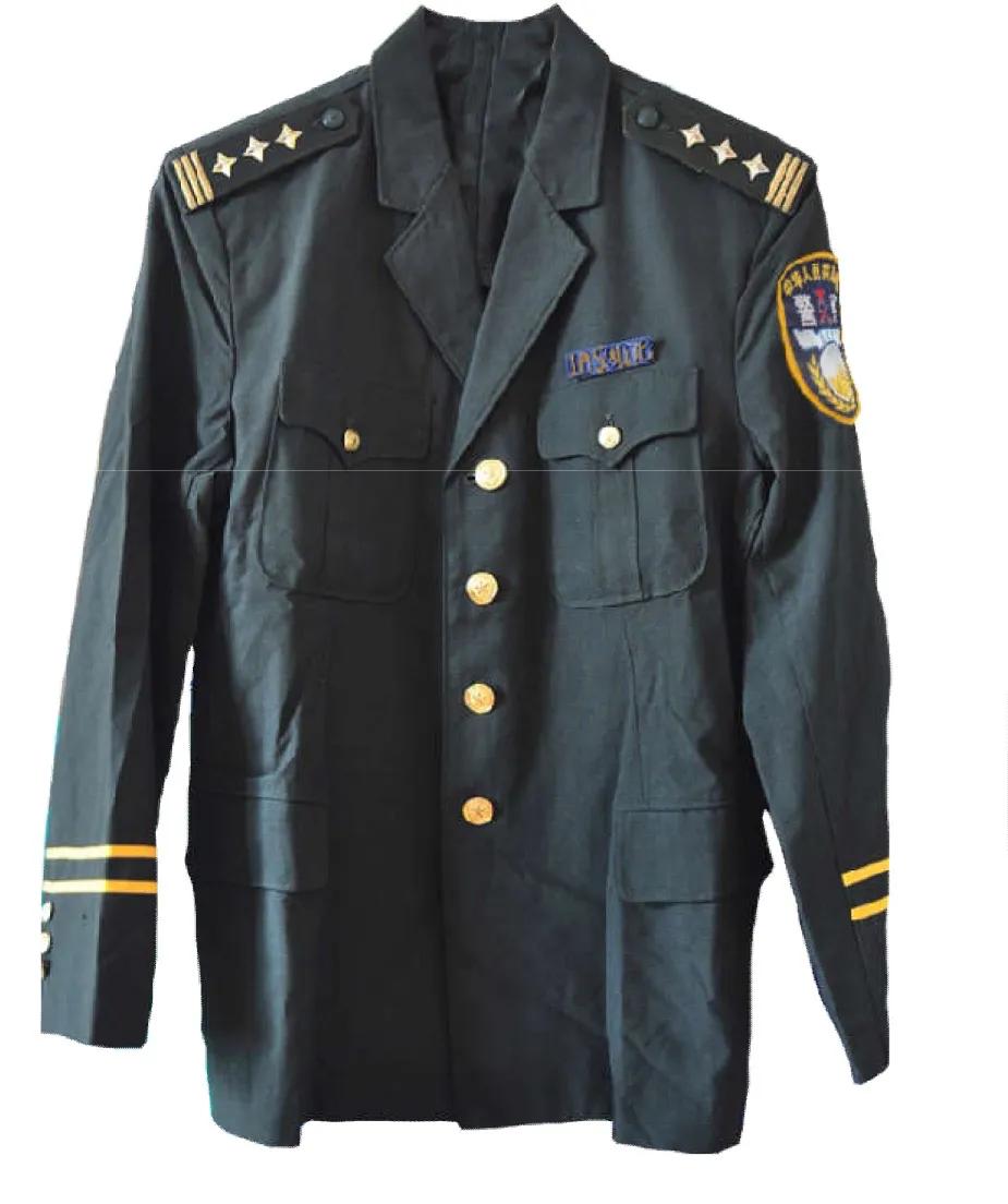 70年代穿白色警服的警察一身正气,监狱警察警服变迁史