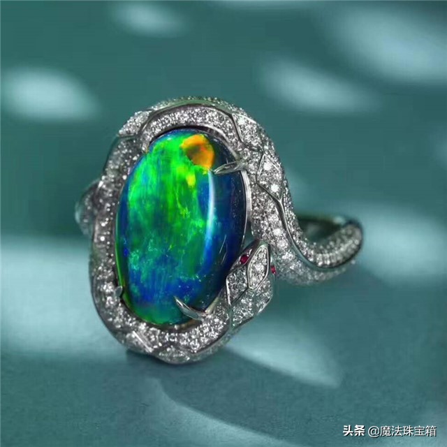 欧泊是天然宝石还是有机宝石,欧泊什么颜色的宝石好看