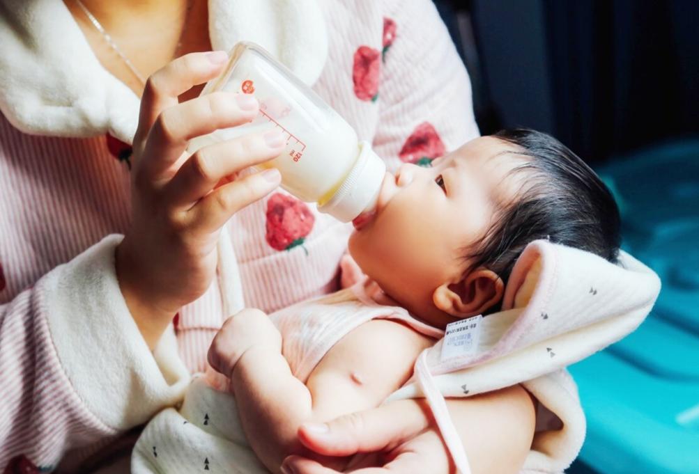 奶粉勺子为什么有个洞,奶粉勺子有个洞是怎么回事