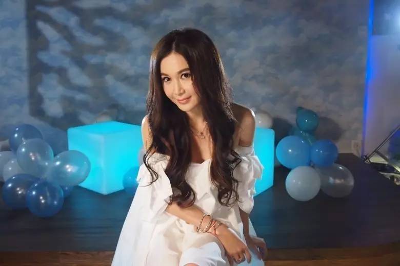 7位一脱成名的“风月女星”,有人幸福美满,有人生活贫苦