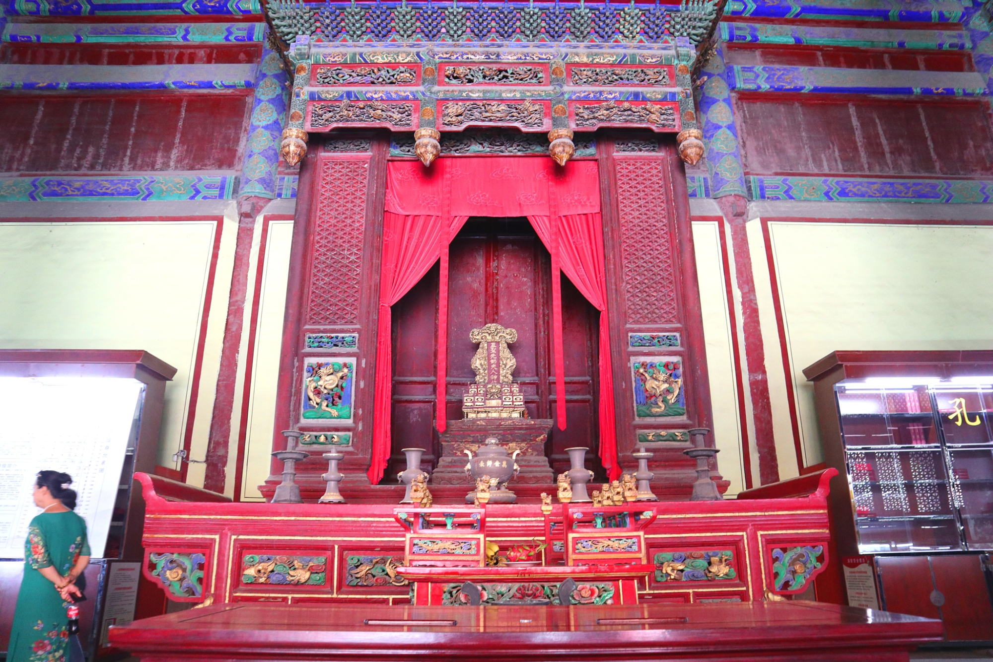 山东曲阜孔氏祠堂,曲阜孔庙家谱