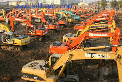 北大青鸟和蓝翔汽修哪个好,北大青鸟是国内的几流学校