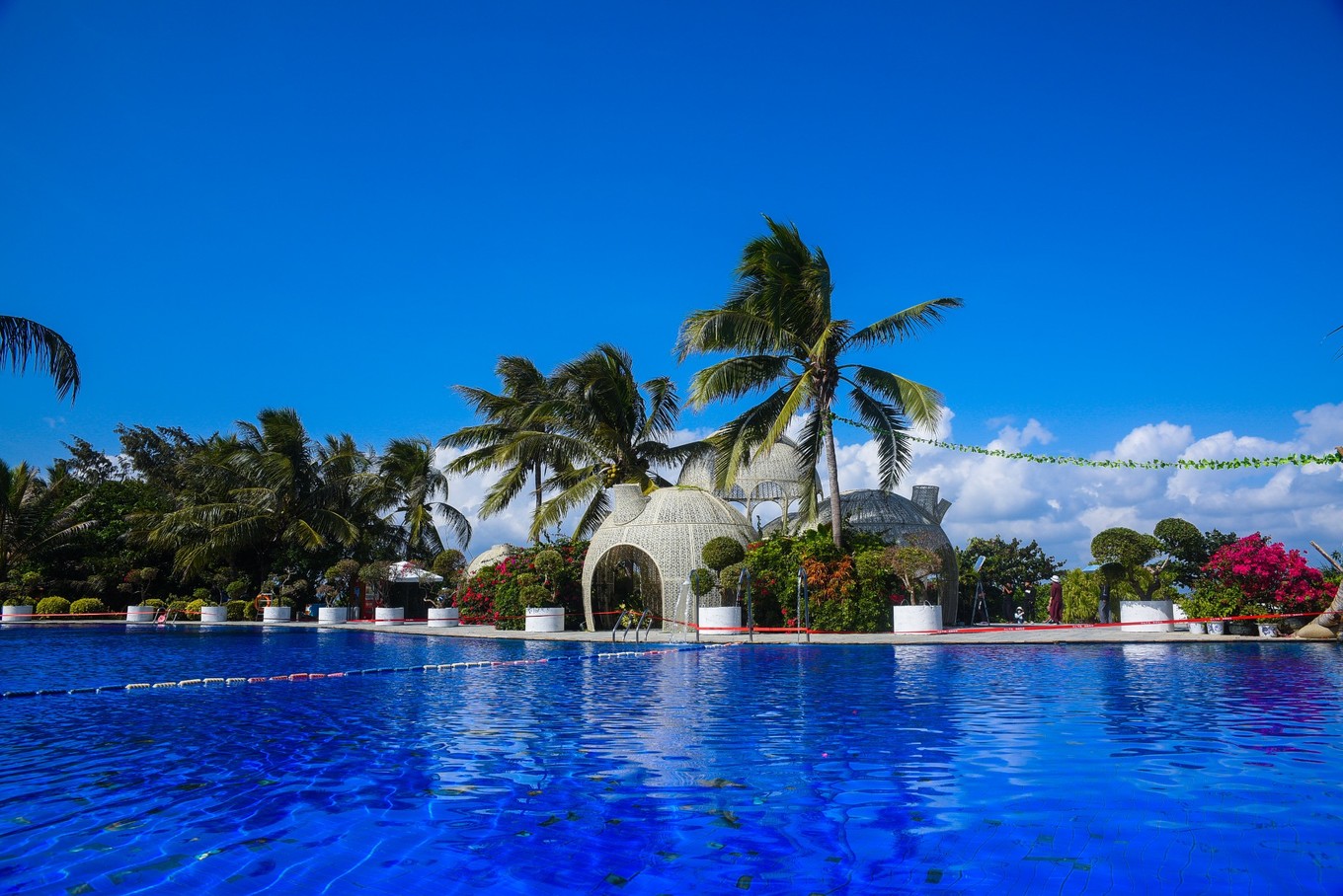 三亚旅游与美食攻略,三亚旅游攻略三亚美食