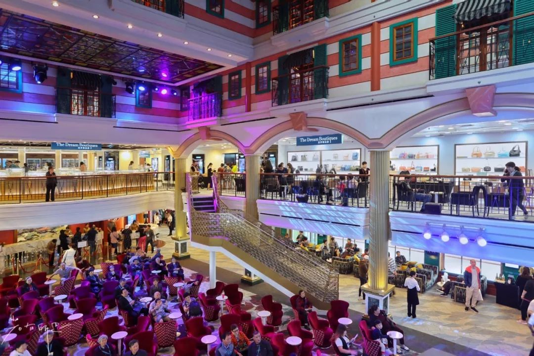 带着父母坐游轮到日本旅游,搭上邮轮去带着全家去旅行