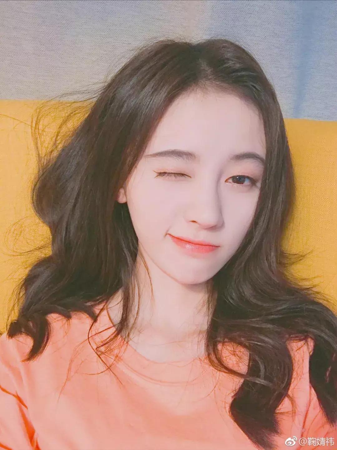 最火的拍照姿势模板,最全创意拍照法