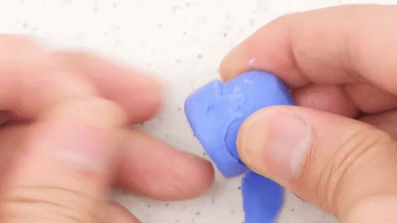 日本小哥攒钱,日本小伙收集指甲做戒指