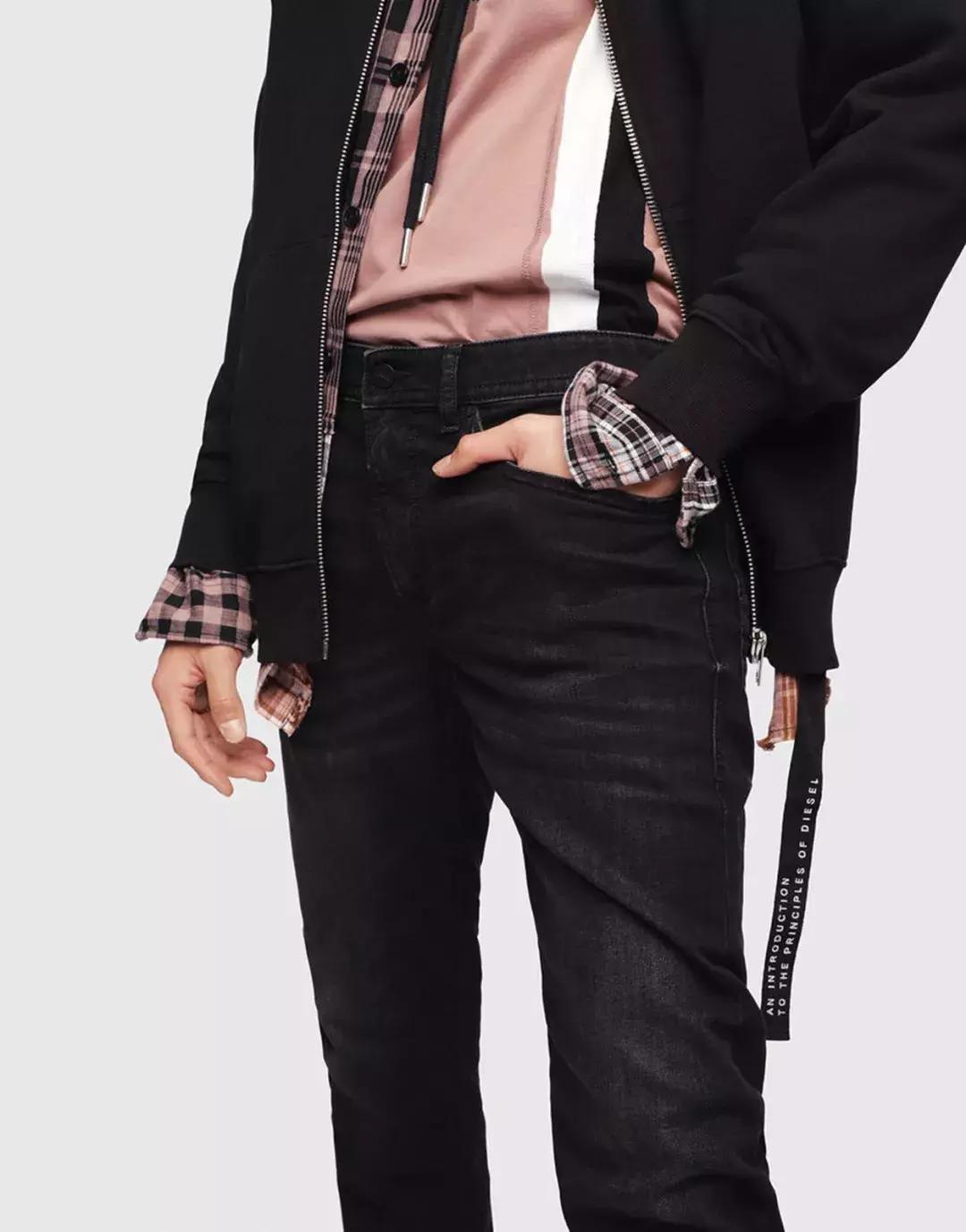 衣橱里的永恒经典牛仔裤,衣柜里的百搭牛仔裤