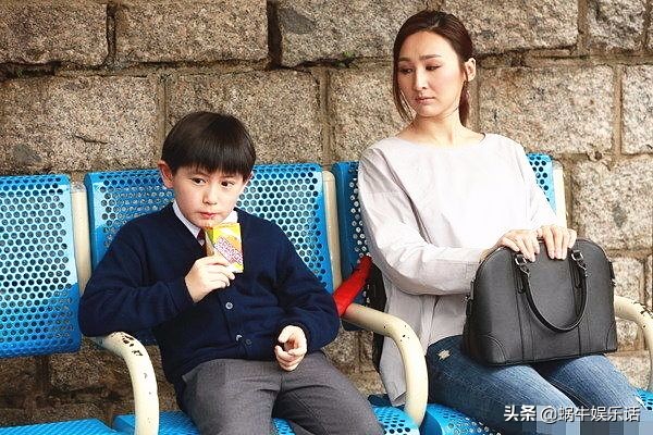 让人看得又怕又上瘾的《金宵大厦》，导演说“真没鬼”，你信吗？