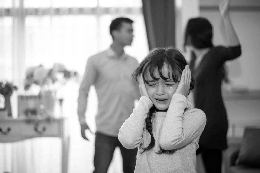 夫妻吵架欲分手怎么办,夫妻吵架打架离婚