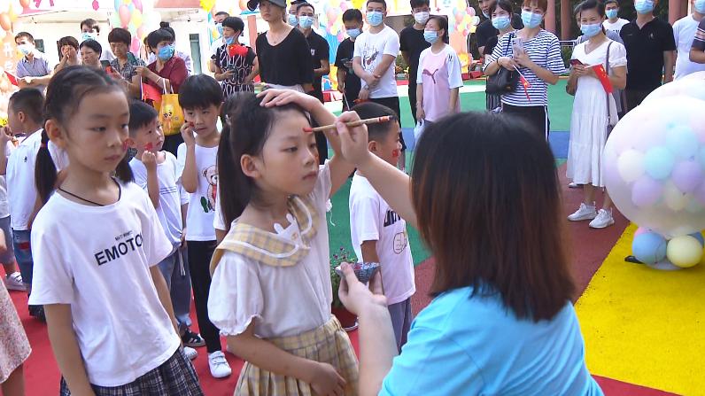 太暖心!新学期教室里这块特殊的黑板,羡慕了多少人