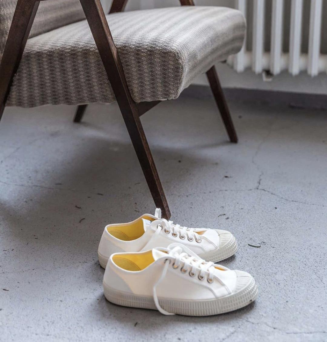 今年流行的帆布鞋品牌,今年流行的帆布鞋颜色学生